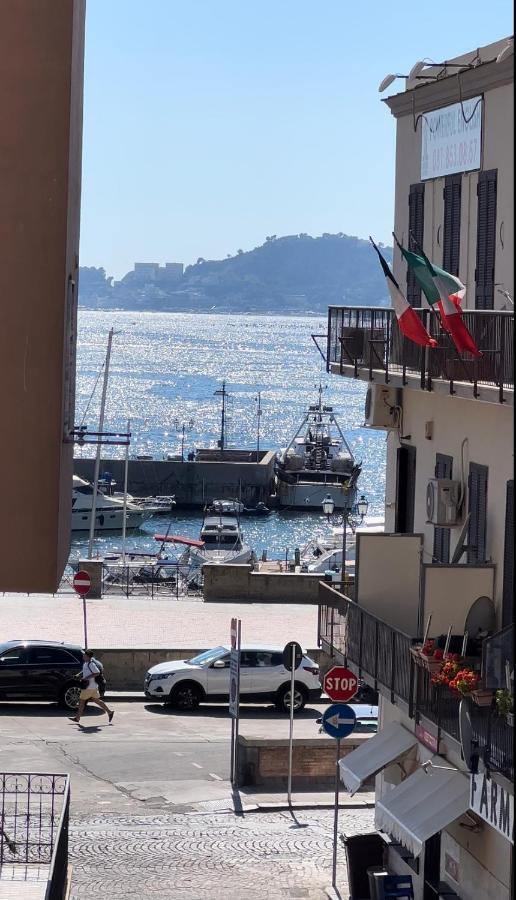 Casina Lambis * Pozzuoli