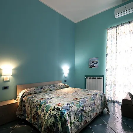 Casina Lambis Hotel Pozzuoli Exterior photo