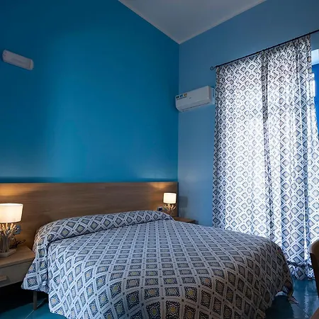 Casina Lambis Hotel Pozzuoli Exterior photo