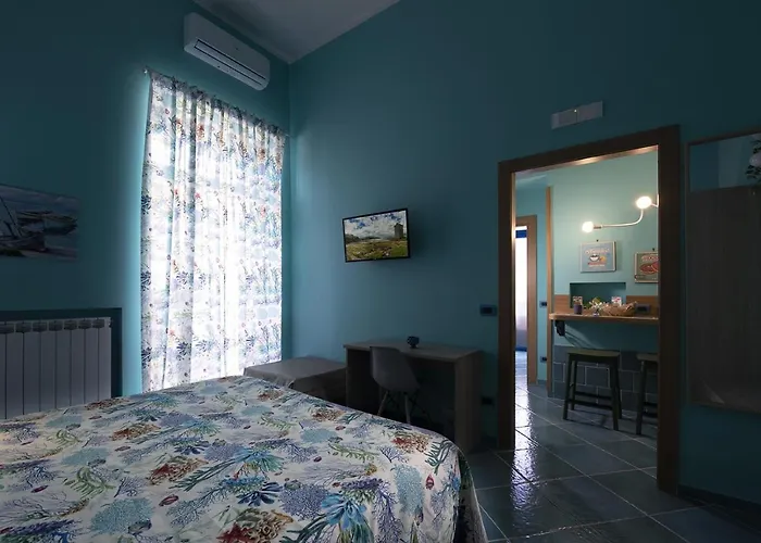 Casina Lambis