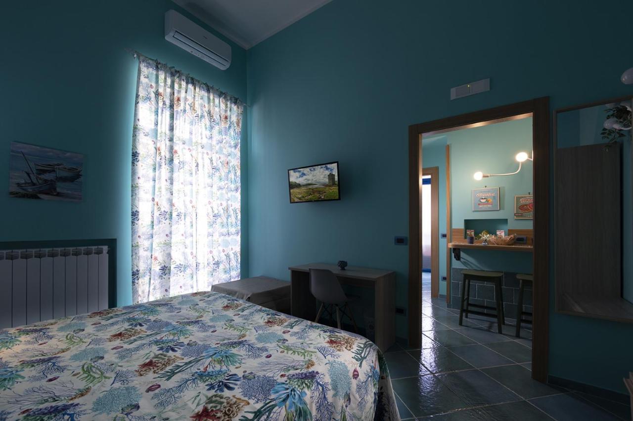 Casina Lambis
